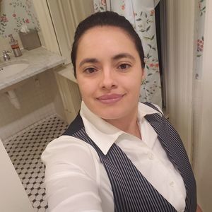 Meet your Posher, Lesly